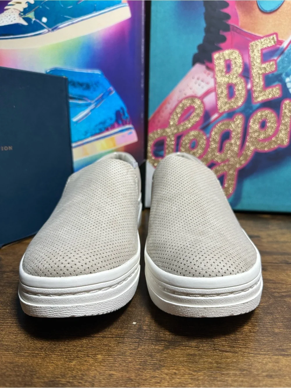 Dr. Scholl's Women's Madison Cloud Sneaker color Oyster Fabric size 10 W